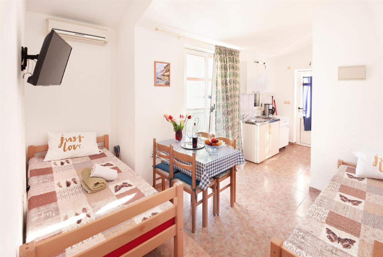Apartments Mala Dalmacija Poljica  Extérieur photo